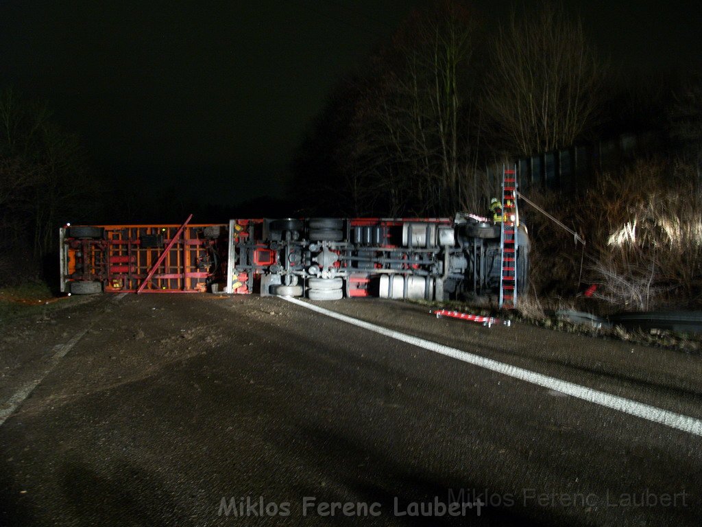 LKW umgestuerzt A 4 Rich Aachen AS Koeln Merheim P012.JPG